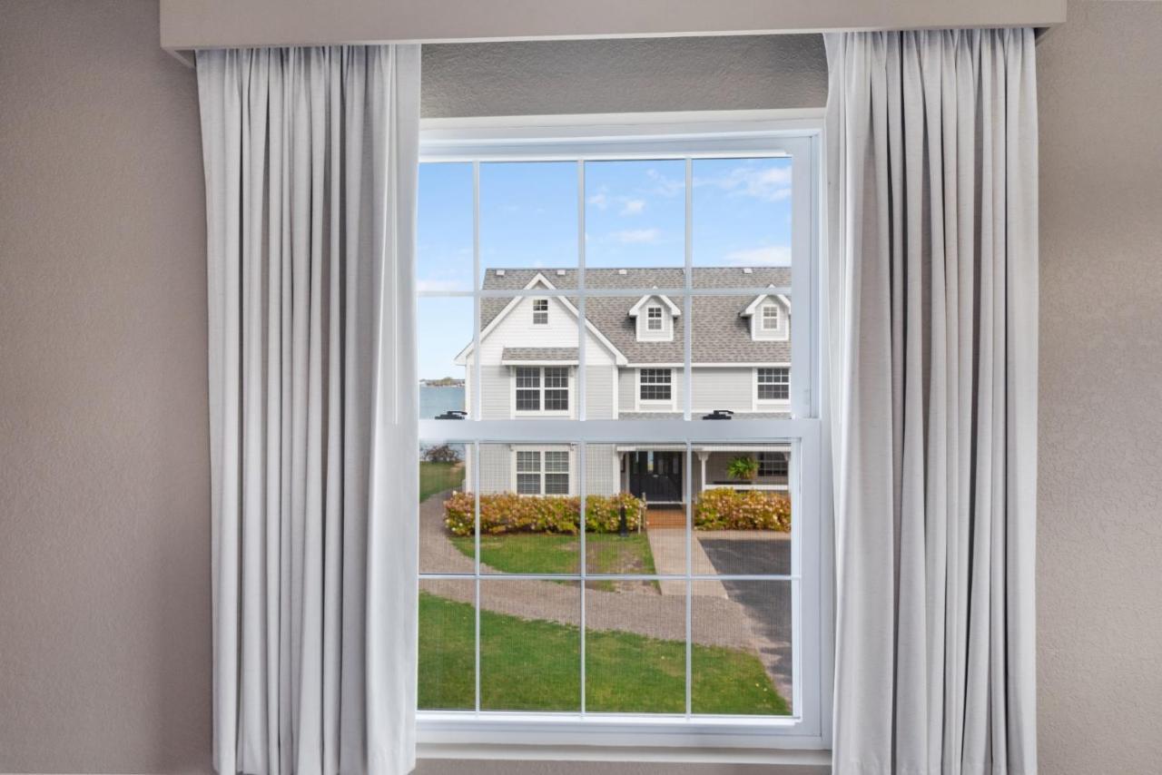 Clearwater Lakeshore Motel Mackinaw City Esterno foto