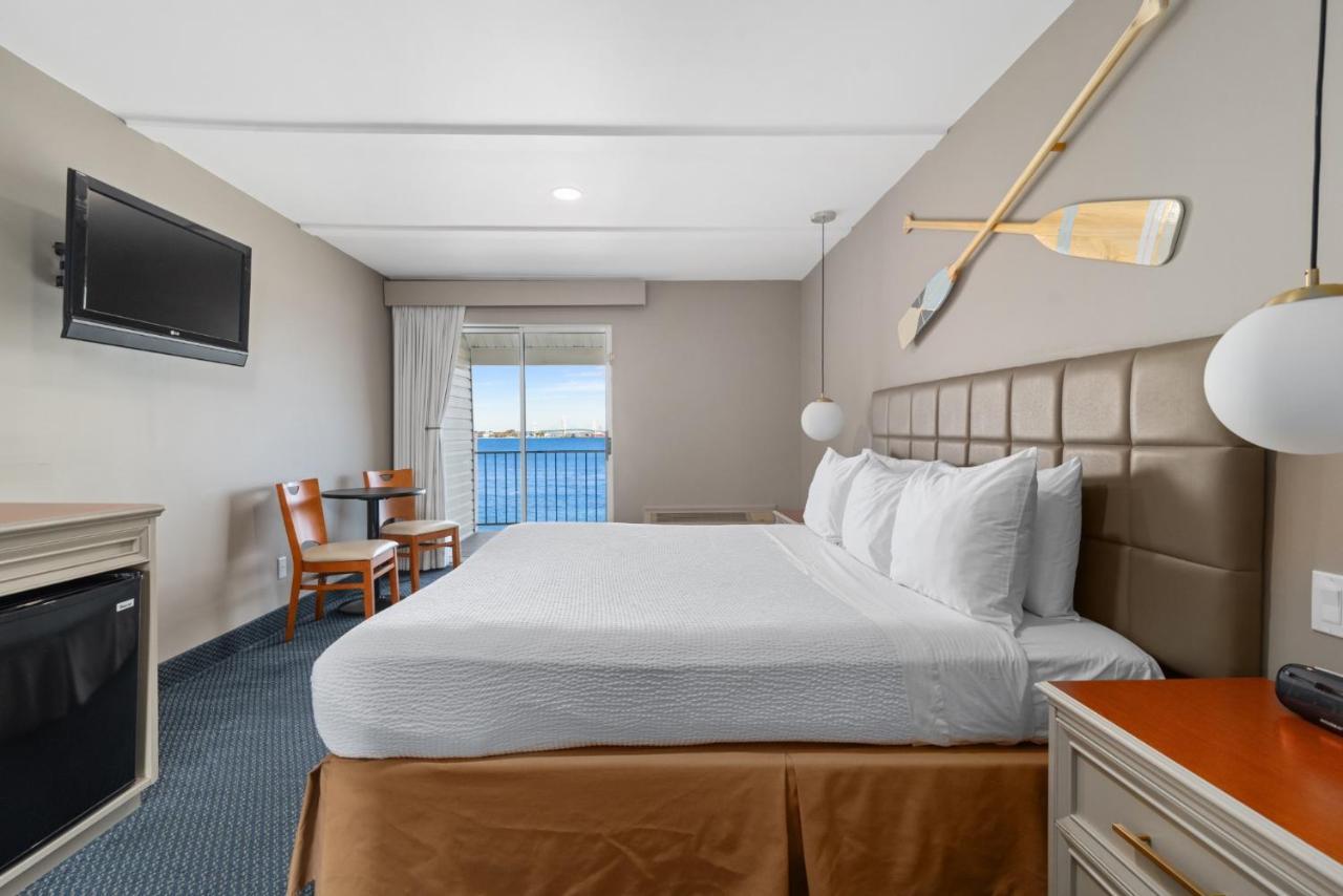 Clearwater Lakeshore Motel Mackinaw City Esterno foto