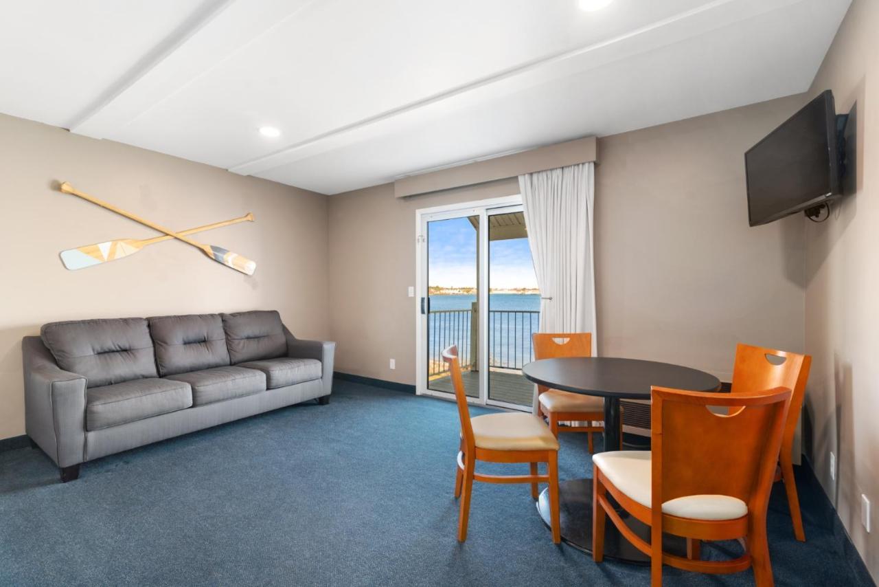 Clearwater Lakeshore Motel Mackinaw City Esterno foto